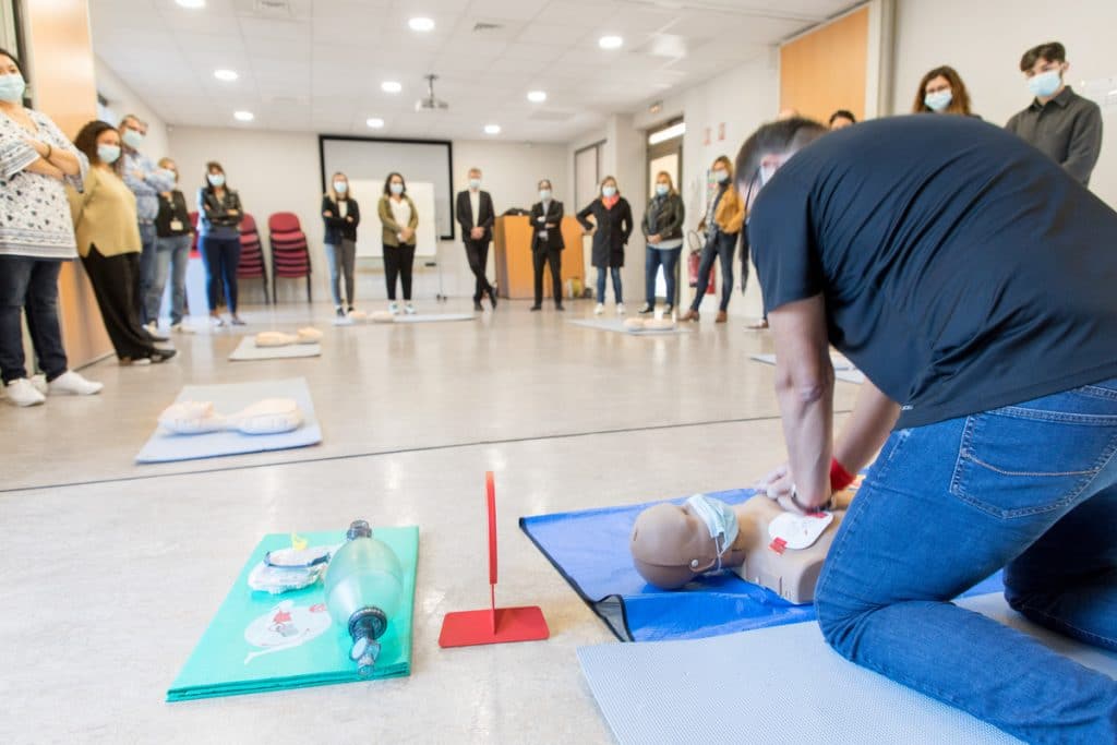Le module de formation à distance sur le massage cardiaque