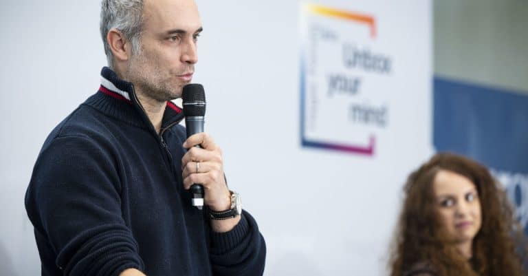 Fabrice Amedeo sensibilise petits et grands à la préservation des océans